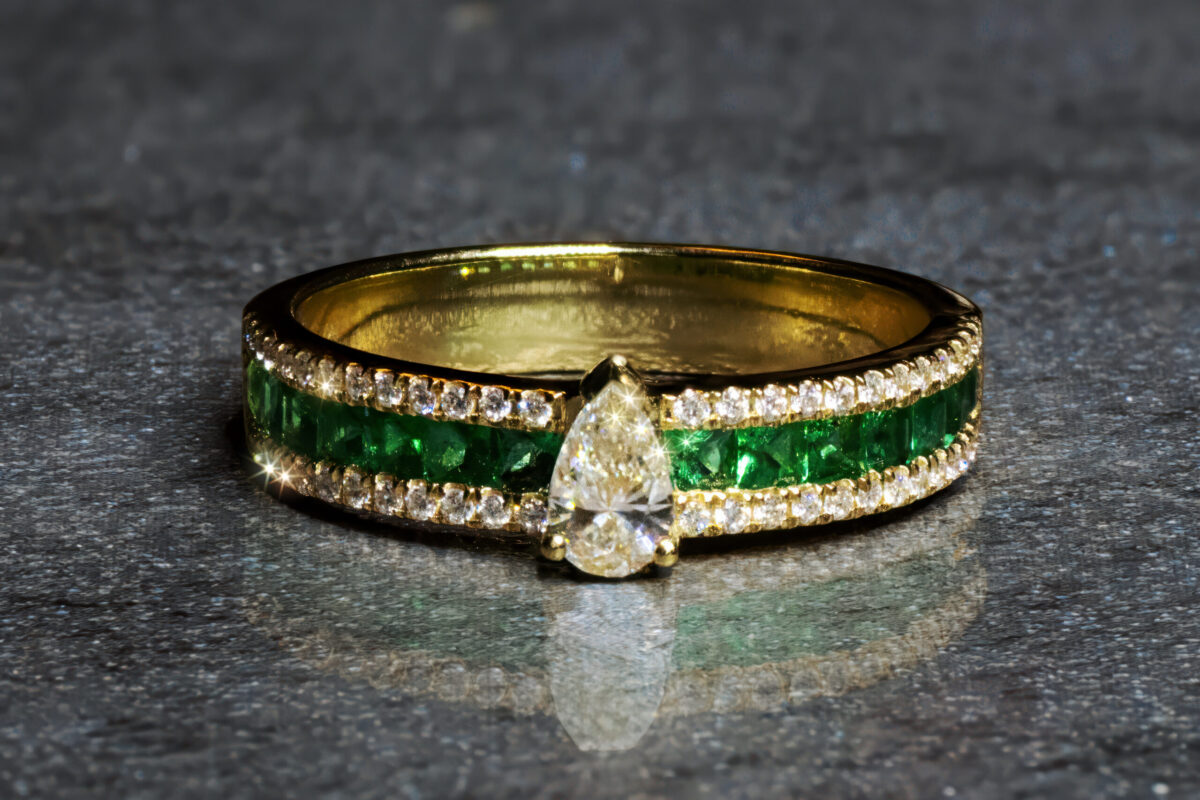 Capturing Elegance: The Art of Jewelry Photography